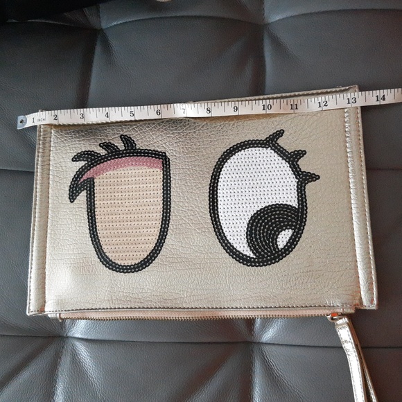 Clutch/wristlet,gold rectangular,with black,white and pink sequin details. - Picture 5 of 5